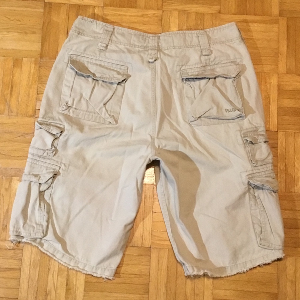 Vintage Plugg Cargo Khaki Shorts